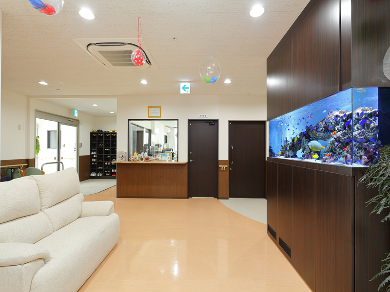 老人ホーム様|愛知・名古屋・三重・岐阜で水槽デザインや制作設置は有限会社スマイルアップ 老人ホーム様|愛知・名古屋・三重・岐阜で水槽デザインや制作設置は有限会社スマイルアップ